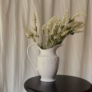 White Fleur Pitcher